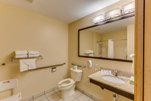 Best Western Lakewinds - main image