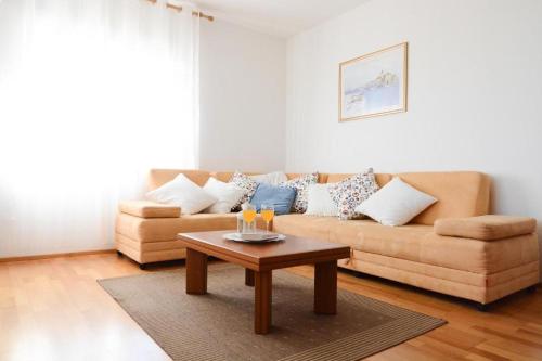 Family friendly apartments with a swimming pool Kozino Zadar - 18128