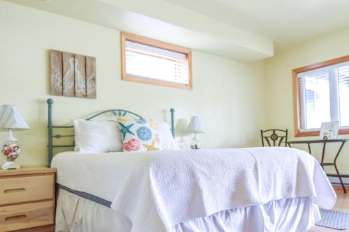 Sea Treasures Inn