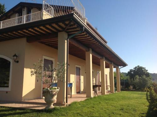  Luxurious Villa in Marche with terrace and swimming pool in Campofilone
