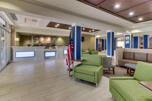 المنظر الخارجي, Holiday Inn Express Columbus – Fort Benning Area By IHG in كولومبوس