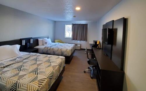 2 double beds