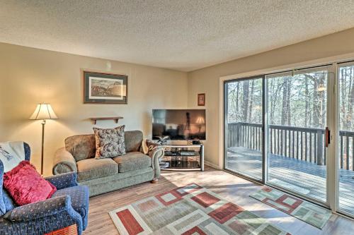 Hot Springs Village Retreat with Deck 3 Mi to Golf! in Hot Springs Village, Vereinigte Staaten von Amerika