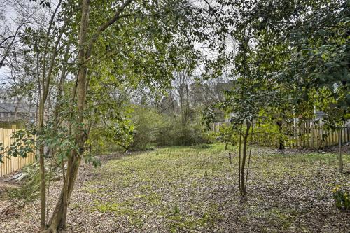 Pet-Friendly Carrboro Cottage Less Than 1 Mi to Carr Mall