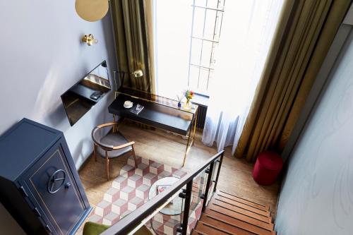 room detail thumbnail 0