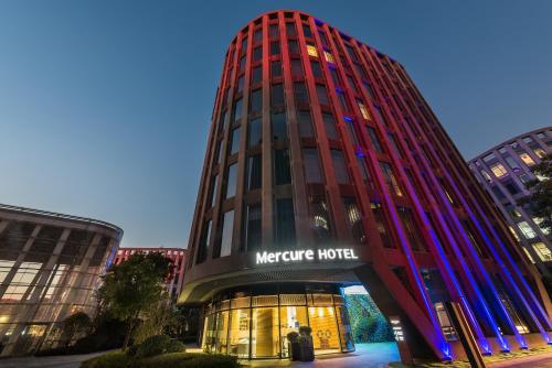 Mercure Shanghai Hongqiao Railway Station in Hongqiao Airport and National Convention Center