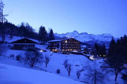 Aux Ducs de Savoie - Hôtel - Combloux