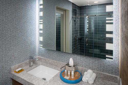 Hotel Indigo Gainesville-Celebration Pointe an IHG Hotel - image 4