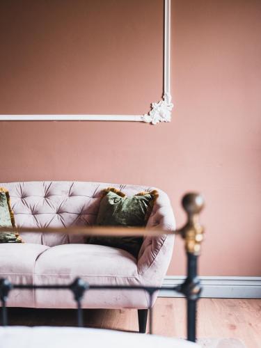 Weinbergs - main image