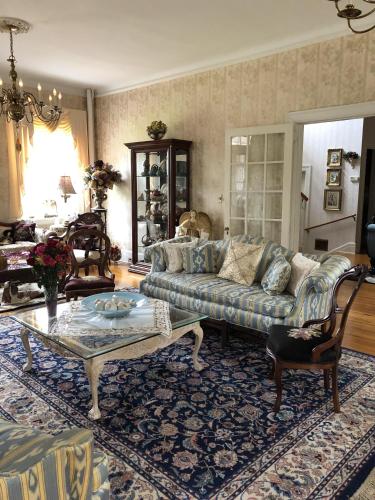 Angies B&B - main image