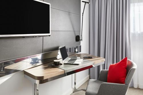 Novotel Birmingham Airport - image 5
