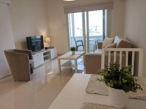 Apartment 22, Center Point