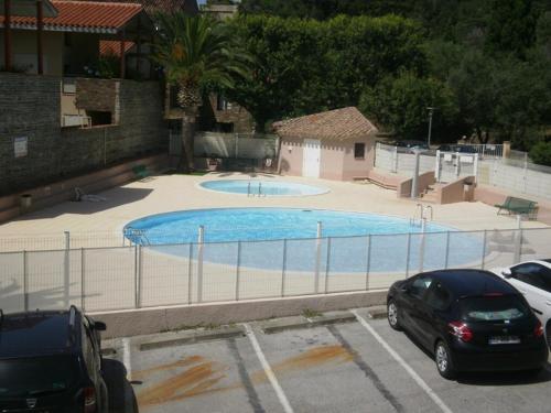 Appartement T2 dans residence avec piscine, court de tennis et parking prive 4PA59