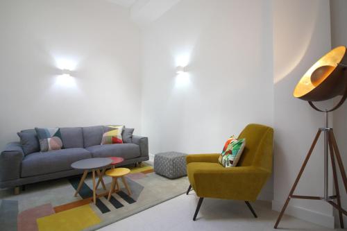 Apartments Paris Centre - At Home Hotel - image 2