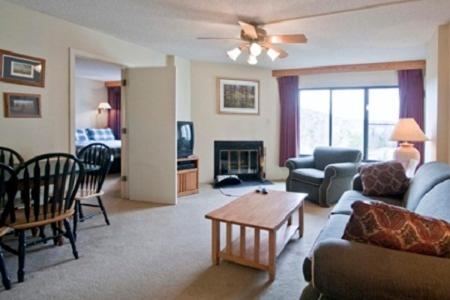 Silver Creek Lodge - Accommodation - Snowshoe