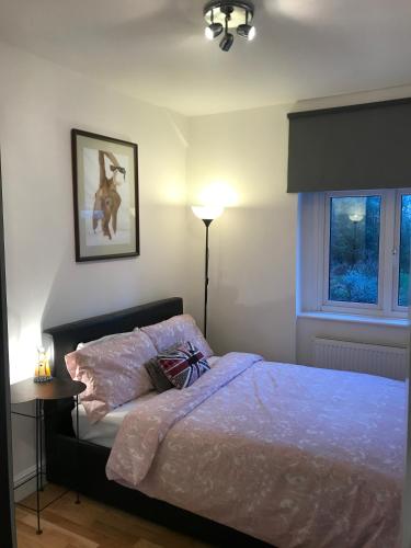 Balham Bright Room