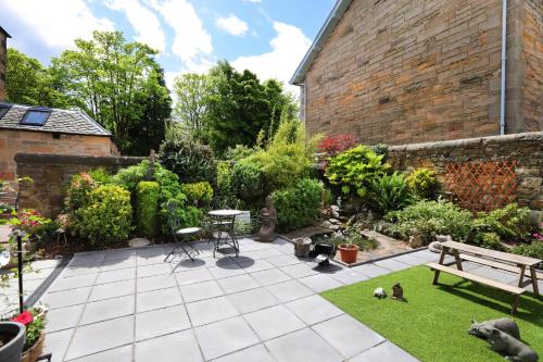 Lauderville guest house - image 3
