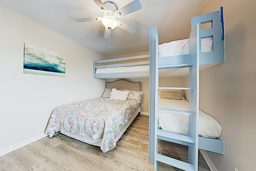 New Listing! Gulf-View Condo: Heated Pool Hot Tub condo - image 2