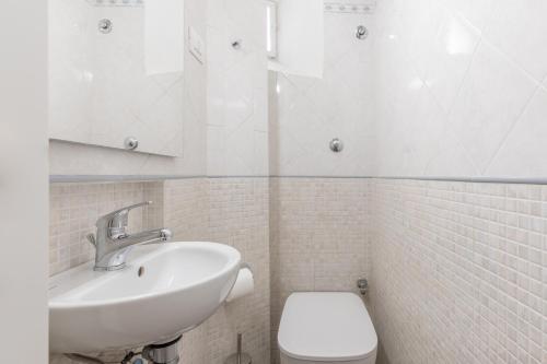Termini Delightful 4 Bedrooms Apartment - image 12