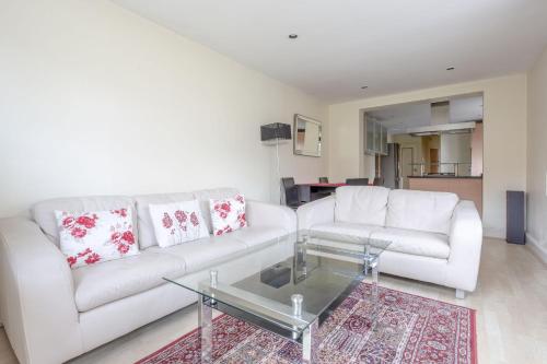 2 Bedroom Victorian Build With Garden Near To Finchley Tube, St Johns Wood, London