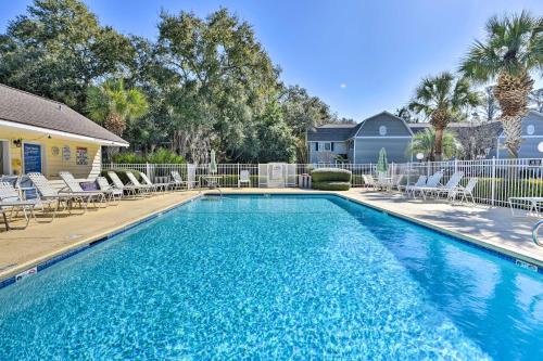 Amenity-Rich St Simons Condo 1 Mi to Beaches! - image 10