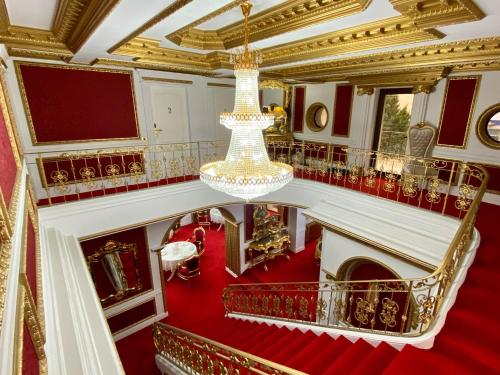 . President Luxury