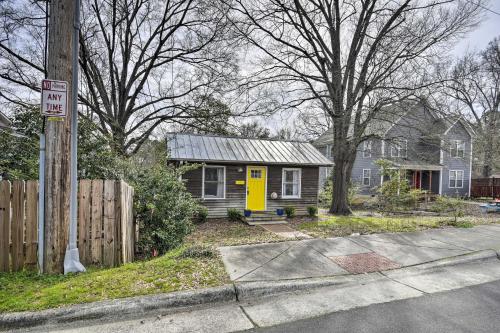 Pet-Friendly Carrboro Cottage Less Than 1 Mi to Carr Mall