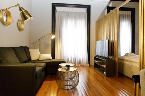 Soho Apartments - main image