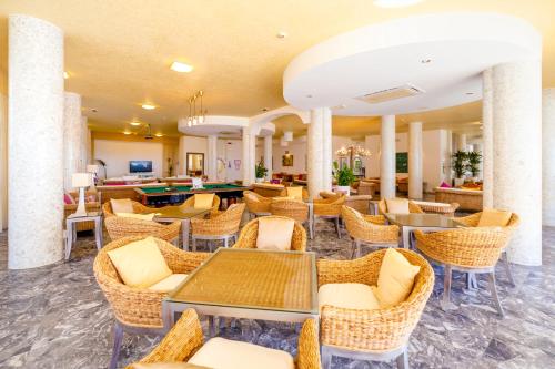 American Hotel - image 8