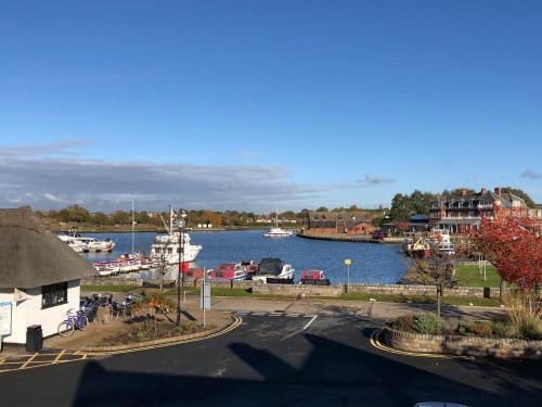 Swan View, Oulton Broad