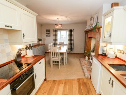 1 North Cottage - image 2