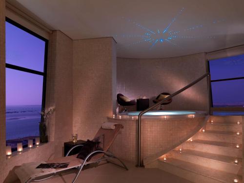 YAS PLAZA BAY by IHG - Spa