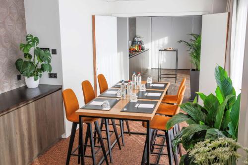 Radisson Blu Hotel Bruges - image 2