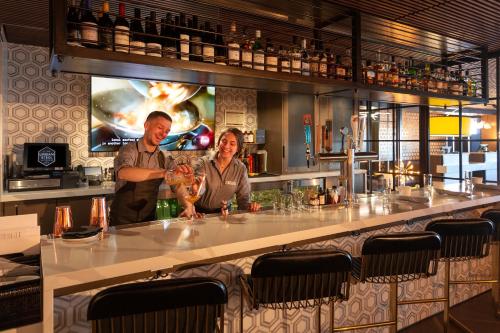 Silver Cloud Inn - Portland
