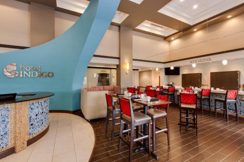 Hotel Indigo Chicago - Vernon Hills by IHG in Vernon Hills, USA