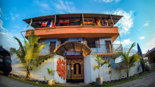 入口, Zumag Sisa in 特納