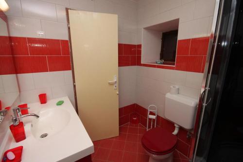 Two-Bedroom Holiday Home image 1