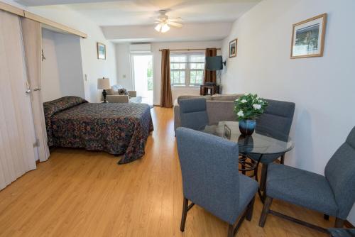 Windsong Guest Apartments in Hamilton