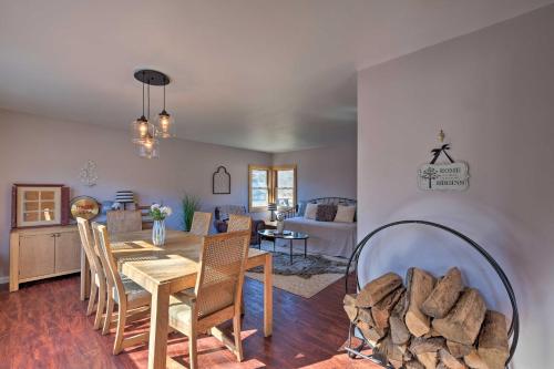 Modern Hunter Mountain Home 1 Mile from Resort! - image 5