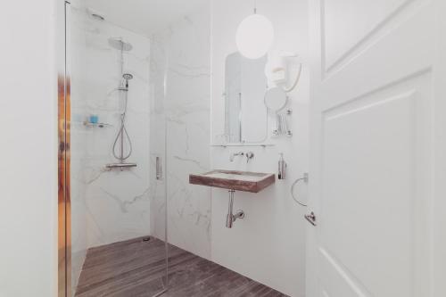 ASPA Studios - Urban Conscious Living, Фуншал (фото 11)