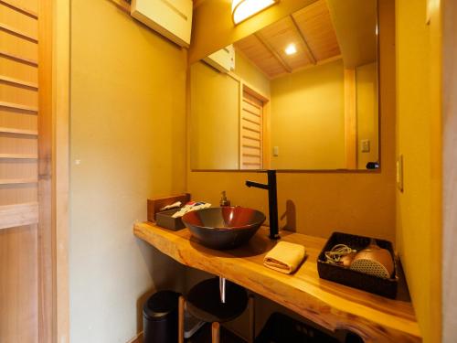 100 years old traditional Kyoto Machiya townhouse - K's Villa - image 5