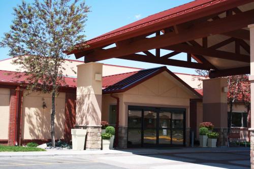 Holiday Inn Riverton-Convention Center, an IHG Hotel
