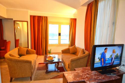 Suite with River View image 10