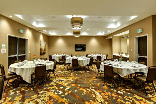 Holiday Inn St. George Convention Center an IHG Hotel - image 5