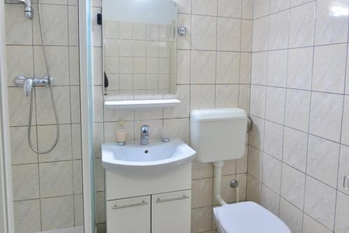 Quiet Central Split Apartment - 5 min Walk to Split Old Town and Bacvice Beach, Split (photo 9)