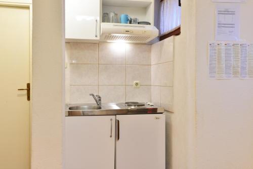 Quiet Central Split Apartment - 5 min Walk to Split Old Town and Bacvice Beach, Split (photo 6)