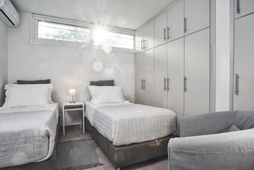  Maira's apartment in Spetses