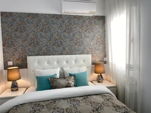 Two-Bedroom Deluxe Apartment with Balcony image 9