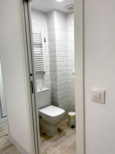 Two-Bedroom Deluxe Apartment with Balcony image 6