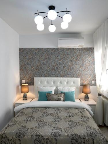 Two-Bedroom Deluxe Apartment with Balcony image 4